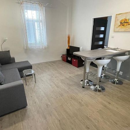 U Byvale Posty Apartment เดชชิน ภายนอก รูปภาพ